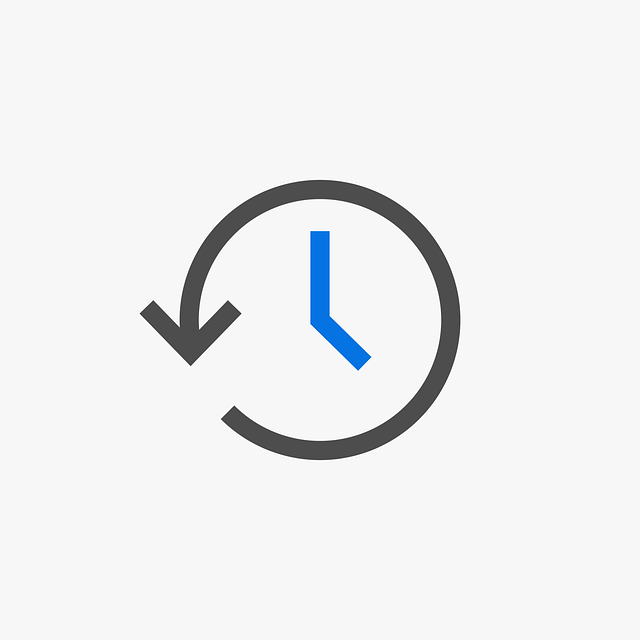 A clock symbolizing the importance of slowing down while dating